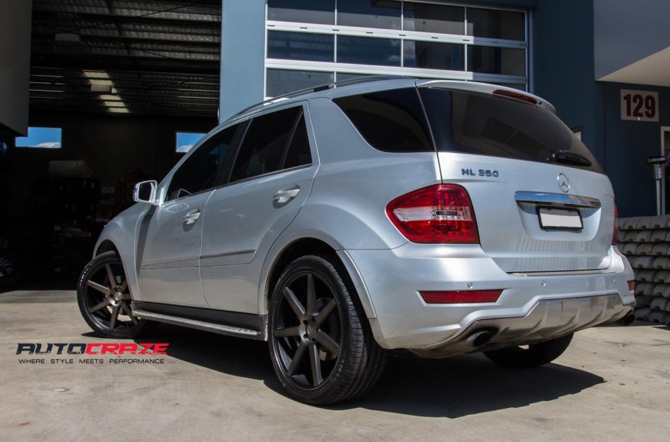 MERCEDES ML VERONA MATTE BLACK TINTED FACE